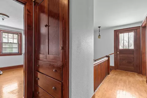 Entry Way - 209 W Parkway Blvd, Appleton, WI 54911 photo 4 of 5