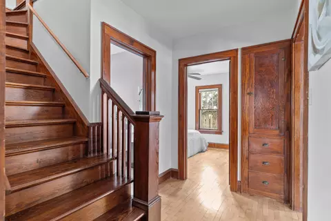 Entry Way - 209 W Parkway Blvd, Appleton, WI 54911 photo 5 of 5