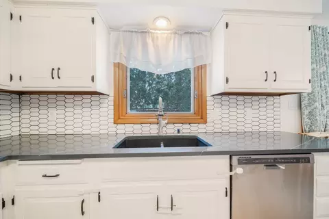 Kitchen - 1820 W Glendale Ave, Appleton, WI 54914 photo 3 of 6