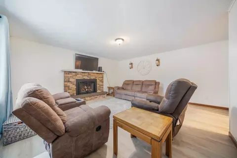 Living - 1820 W Glendale Ave, Appleton, WI 54914 photo 3 of 3