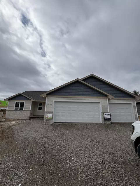 1007 Constellation Way, Marinette, WI 54143