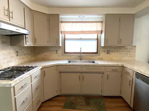 Kitchen - n321 County Road N, Appleton, WI 54915 photo 2 of 4
