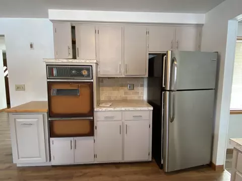 Kitchen - n321 County Road N, Appleton, WI 54915 photo 4 of 4