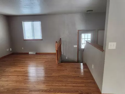 Living - 1812 N Owaissa St, Appleton, WI 54911 photo 2 of 3