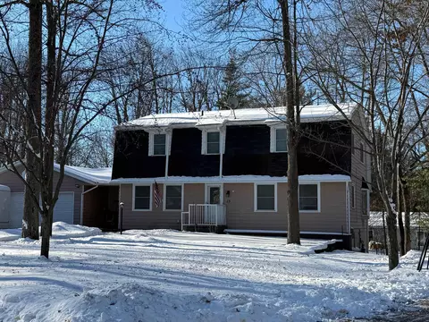 15 Cherry Ct, Shawano, WI 54166