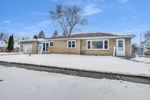 358 Lloyd St, Fond Du Lac, WI 54935