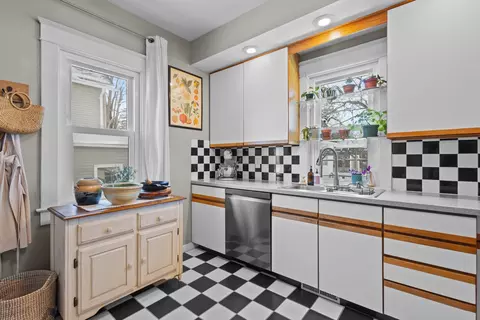 Kitchen - 409 N Meade St, Appleton, WI 54911 photo 2 of 4