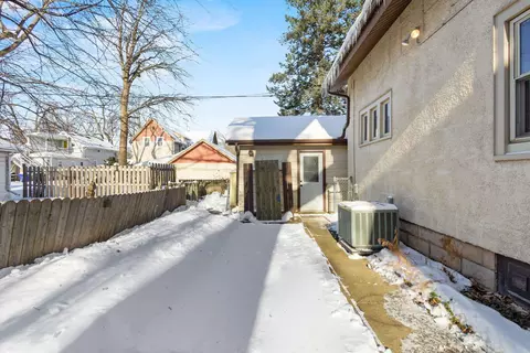 Exterior - 409 N Meade St, Appleton, WI 54911 photo 6 of 7