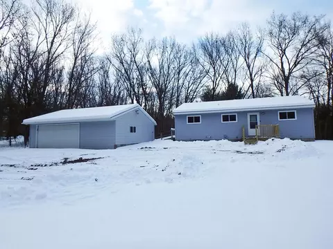 w5681 Oak Lane, Princeton, WI 54968