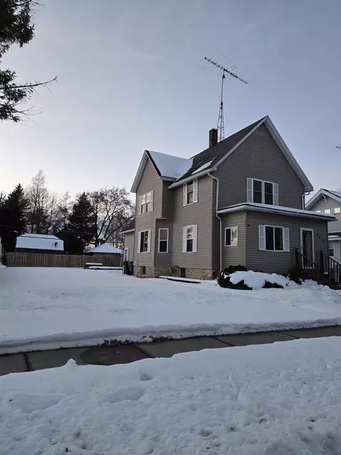 1015 Michigan Ave, North Fond Du Lac, WI 54937