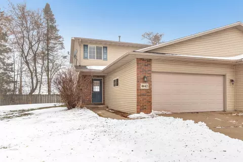 4642 Ridge Ct, Manitowoc, WI 54220