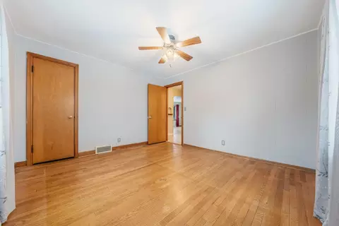 Bedroom - 1717 W Franklin St, Appleton, WI 54914 photo 4 of 7