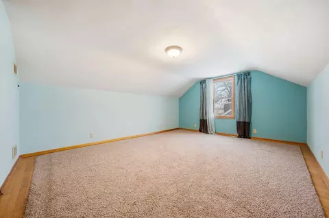 Bedroom - 1717 W Franklin St, Appleton, WI 54914 photo 6 of 7