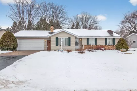 2516 W Sunnyview Cir, Appleton, WI 54914