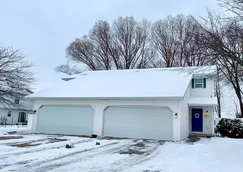 1434 Glenview Ln, Little Chute, WI 54140