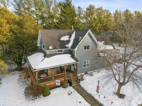 w10763 Cross Road, New London, WI 54961