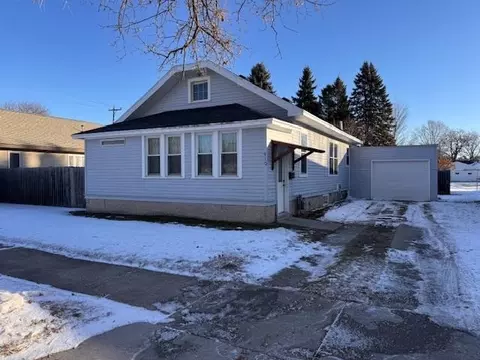 310 S Ellis Ave, Peshtigo, WI 54157
