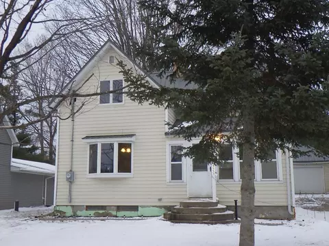 5551 Downtown Ln, Gillett, WI 54124