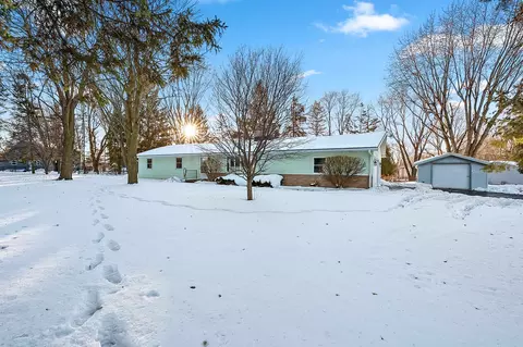 w6515 Greenville Drive, Greenville, WI 54942