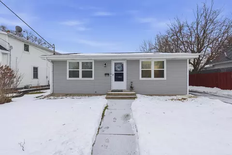 1015 W Bell Ave, Appleton, WI 54914