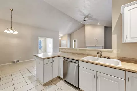 5012 W Boxwood Ln, Appleton, WI 54913 photo 8