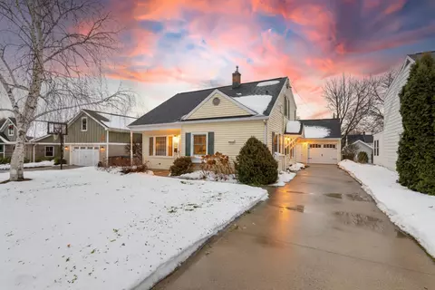 710 Cedar St, Neenah, WI 54956