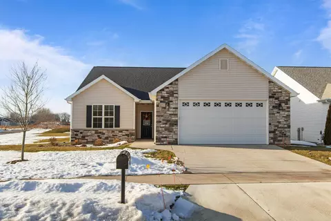 4647 N Cherryvale Ave, Appleton, WI 54913