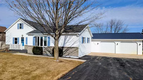 20780 Calumet St, Collins, WI 54207