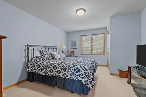 Bedroom - 3034 E Fallcreek Ln, Appleton, WI 54913 photo 5 of 6