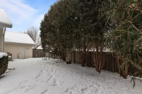 Exterior - 3034 E Fallcreek Ln, Appleton, WI 54913 photo 9 of 12