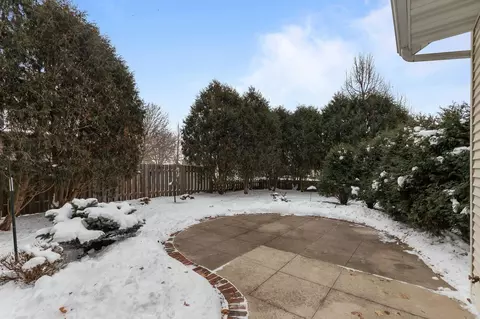 Exterior - 3034 E Fallcreek Ln, Appleton, WI 54913 photo 5 of 12