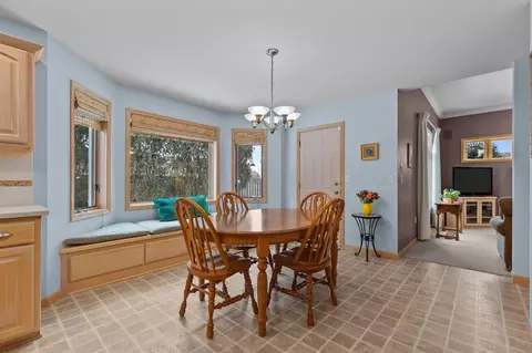 Dining - 3034 E Fallcreek Ln, Appleton, WI 54913 photo 1 of 3