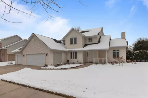 3034 E Fallcreek Ln, Appleton, WI 54913