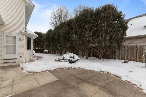 Exterior - 3034 E Fallcreek Ln, Appleton, WI 54913 photo 8 of 12