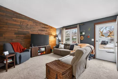 Living - 345 River Dr, Appleton, WI 54915 photo 1 of 4
