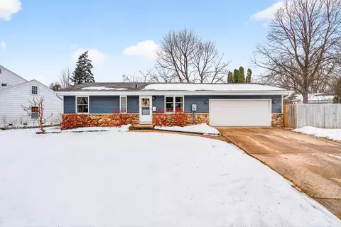 345 River Dr, Appleton, WI 54915
