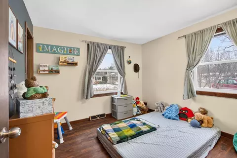Bedroom - 345 River Dr, Appleton, WI 54915 photo 2 of 2