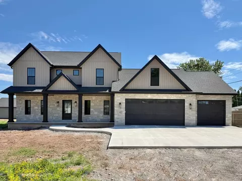 409 Jerelyn Ct, Combined Locks, WI 54113