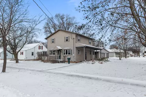 726 E Lincoln Ave, Little Chute, WI 54140