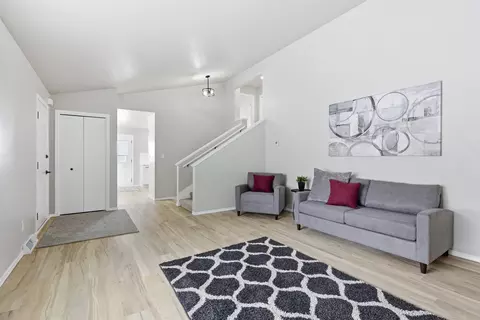 Living - 2518 S Madison St, Appleton, WI 54915 photo 2 of 3