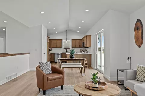 W5626 Tonys Way, Appleton, WI 54915 photo 9