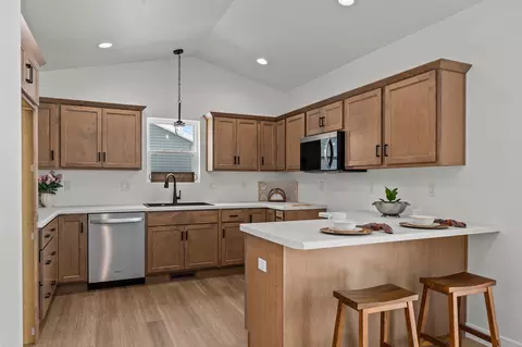 W5626 Tonys Way, Appleton, WI 54915 photo 12