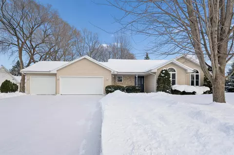 Exterior - 2918 N Appleton St, Appleton, WI 54911 photo 2 of 16