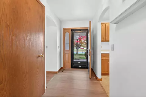 Entry Way - 2918 N Appleton St, Appleton, WI 54911 photo 1 of 5