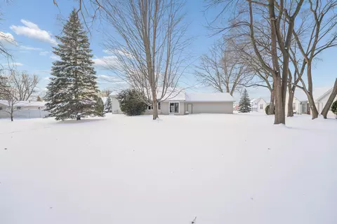 Exterior - 2918 N Appleton St, Appleton, WI 54911 photo 8 of 16