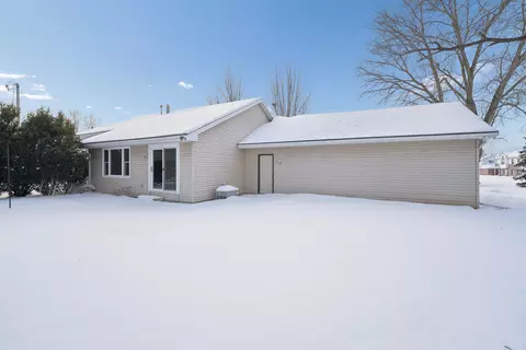 Exterior - 2918 N Appleton St, Appleton, WI 54911 photo 4 of 16