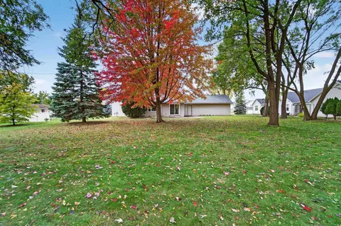 Exterior - 2918 N Appleton St, Appleton, WI 54911 photo 11 of 16