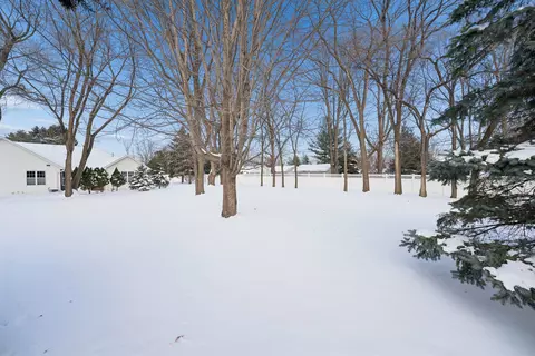 Exterior - 2918 N Appleton St, Appleton, WI 54911 photo 6 of 16