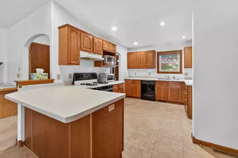 Kitchen - 2918 N Appleton St, Appleton, WI 54911 photo 1 of 4