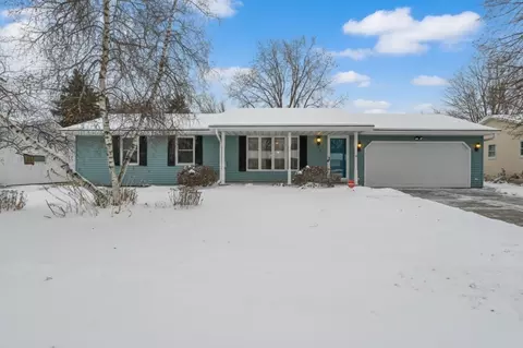 1403 Emir St, Green Bay, WI 54313